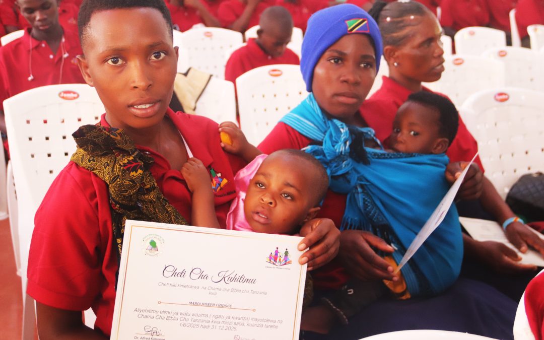 CHAMA CHA BIBLIA CHA TANZANIA CHASHEREHEKEA MAHAFALI YA WANAKISOMO